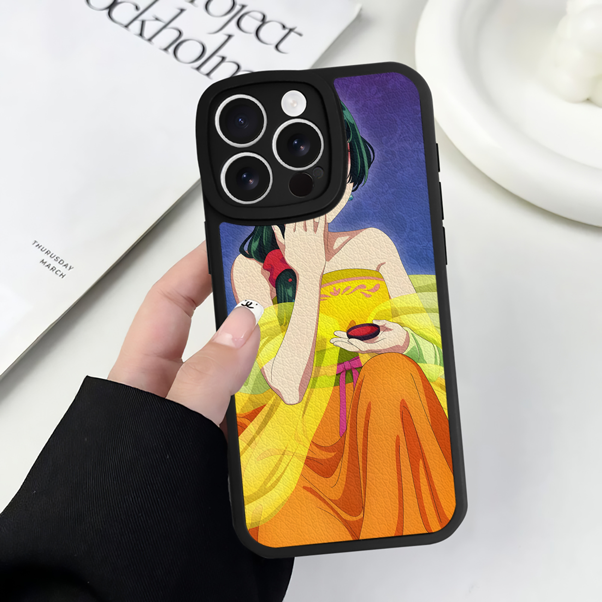 （画像用） 薬屋のひとりごと The Apothecary Diaries 【iPhone 16シリーズ対応】シリコンスマホケース（レザー調） 材質：シリコン